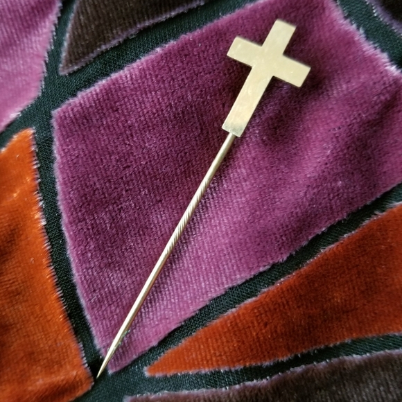 Vintage Jewelry - Relisted -Vintage cross stick pin gold tone crucifix brooch